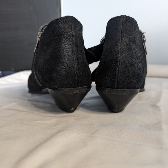 Pointed toe shoes with front zipper - Picture 4 of 5